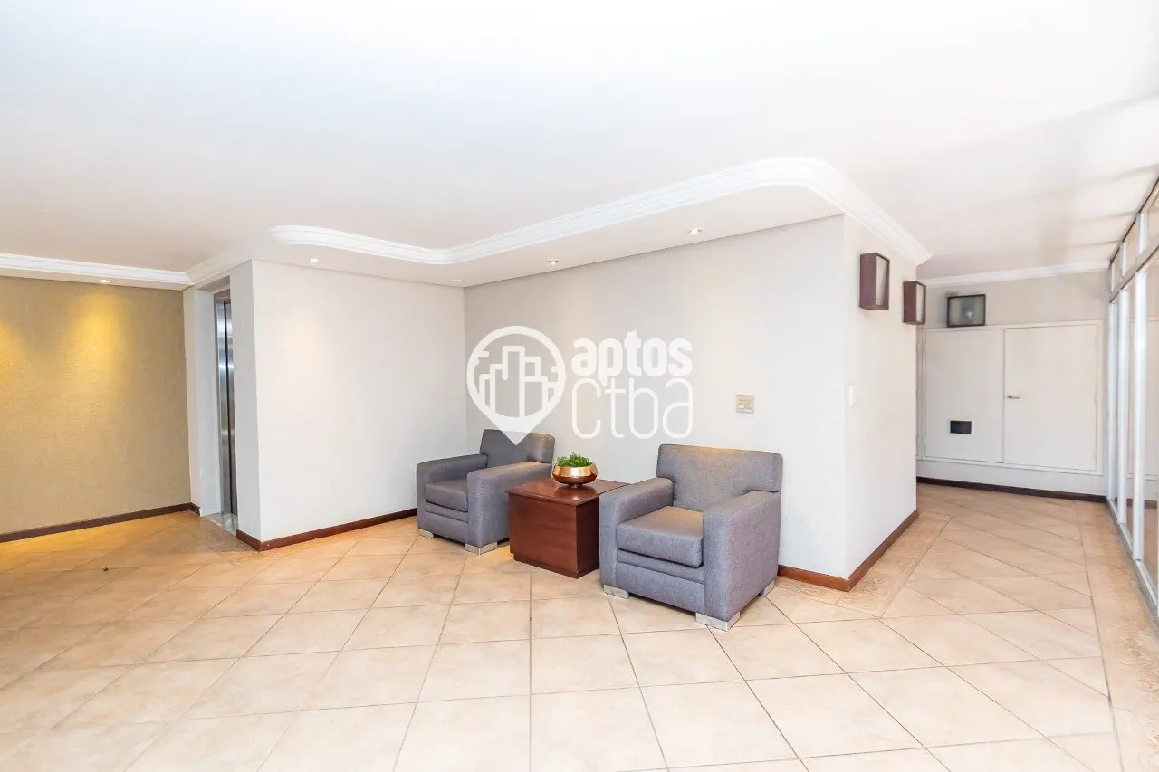 3-bedroom apartment with a home office — photo 30