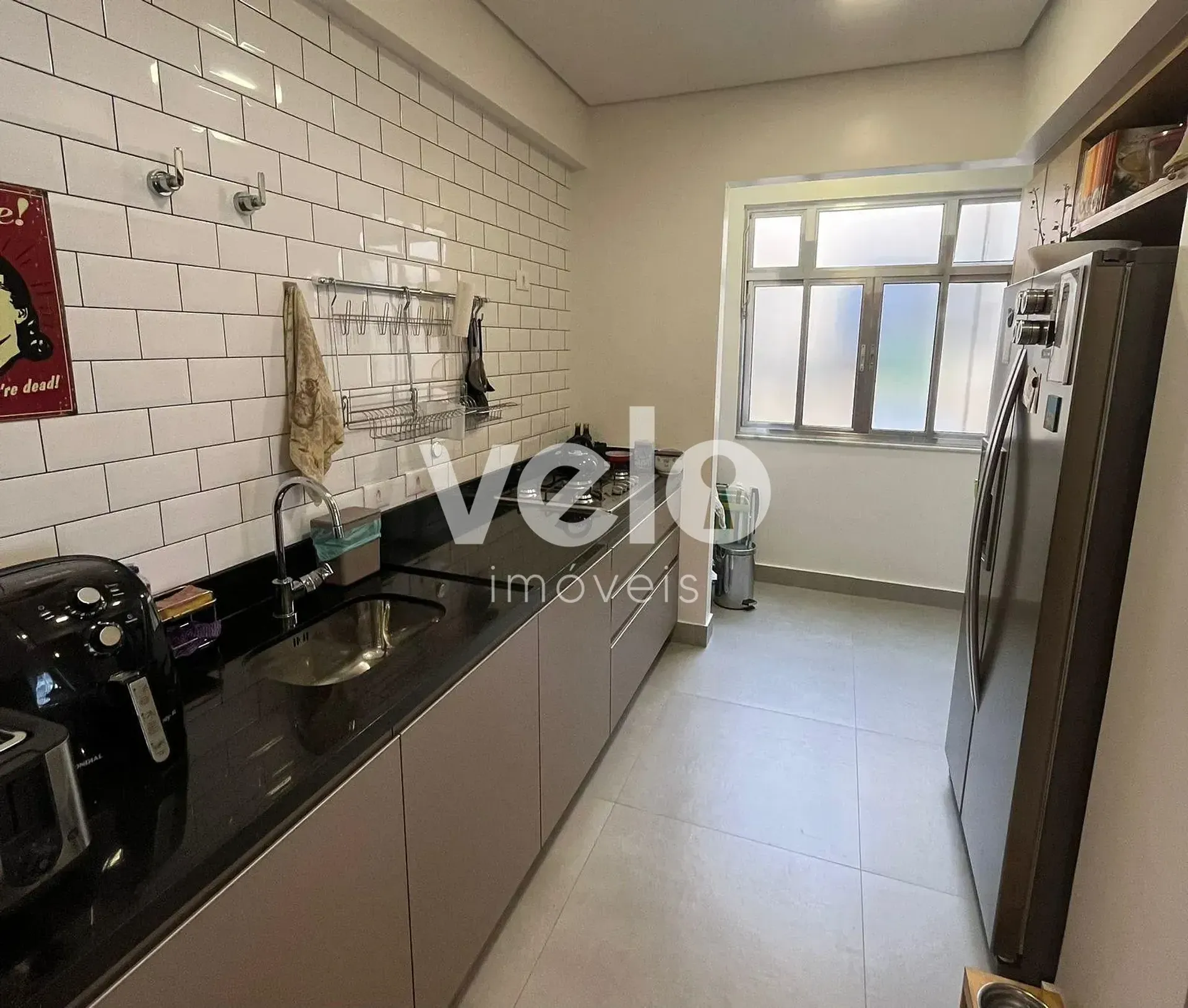 2-bedroom apartment with a mountain view — photo 19