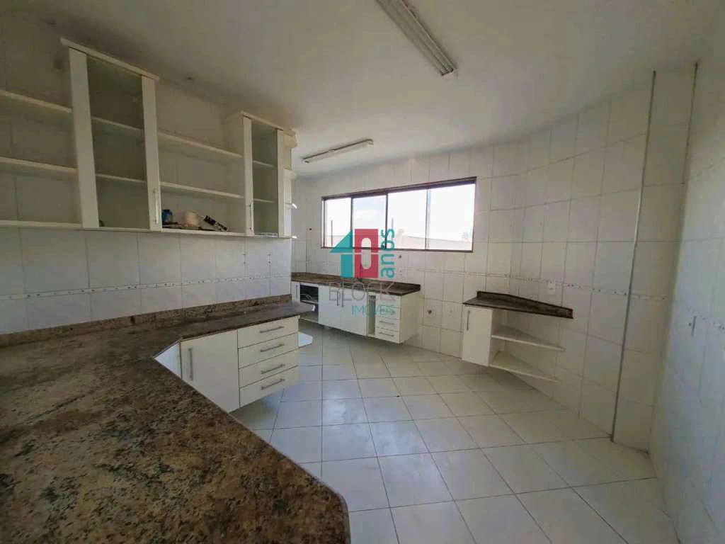 Apartamento sem mobília com 3 quartos e 1 suíte — photo 4