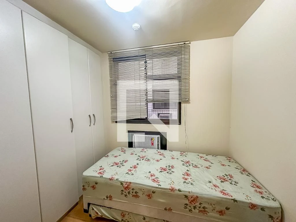 Furnished 2-bedroom apartment with built-in wardrobes — photo 24
