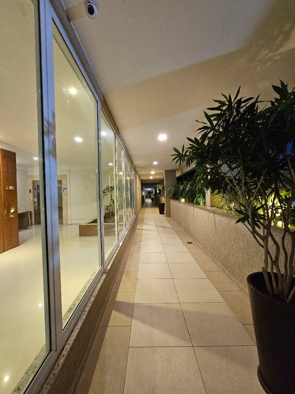 Glass-enclosed balcony in a 2-bedroom apartment, 62 m² — photo 19