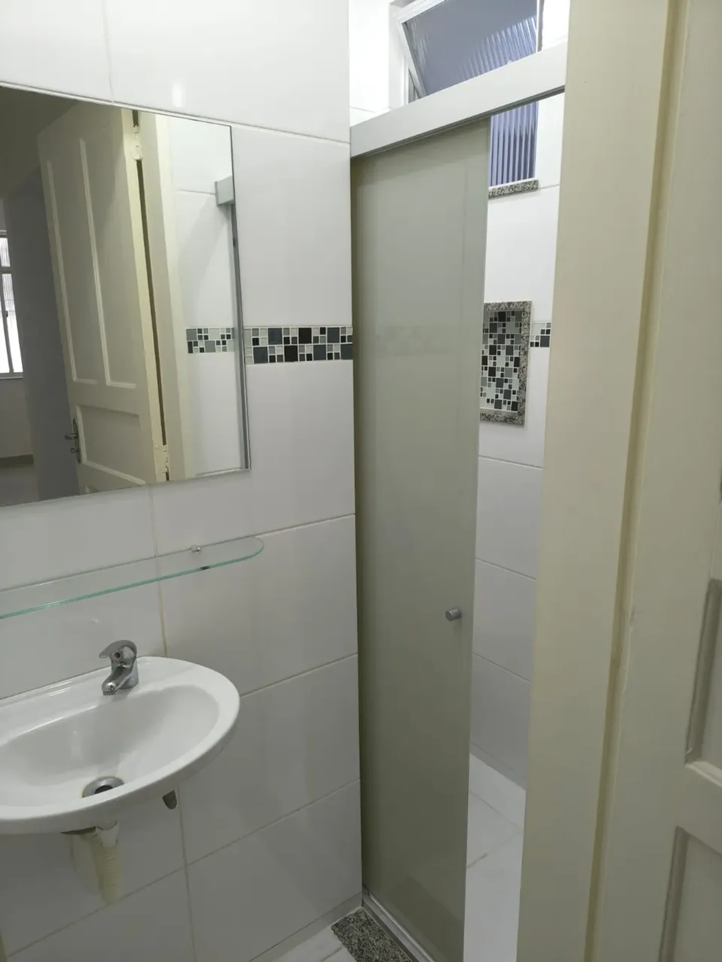 Apartment with 3 bedrooms and balcony grill — photo 25