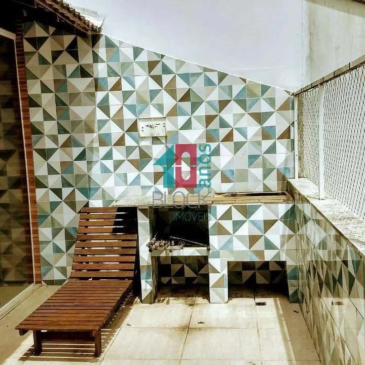 Furnished house with 5 bedrooms and 226 m² — photo 14