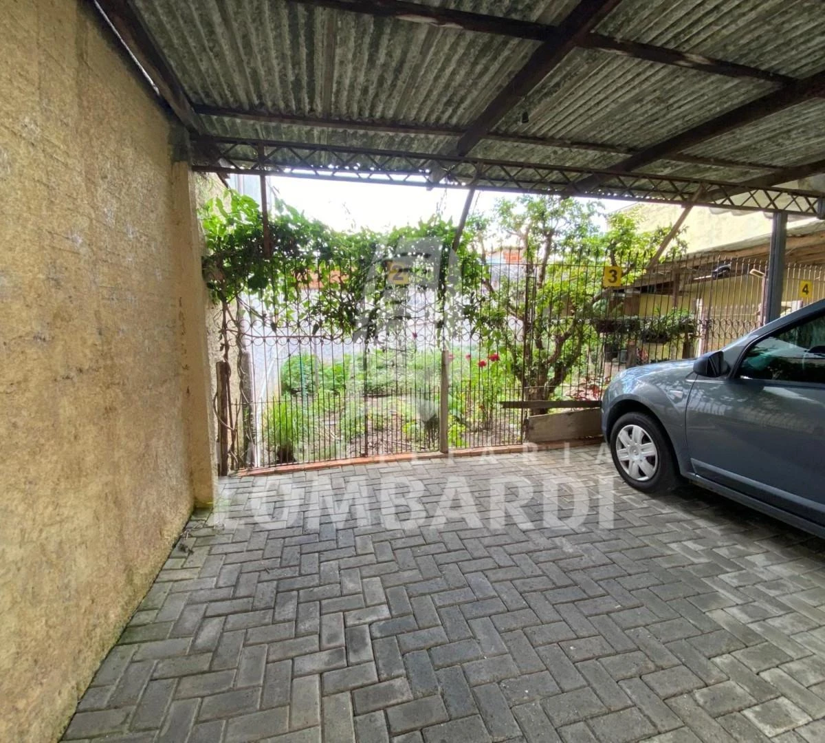 Apartamento com piso de madeira ou laminado, Capão Raso — photo 9