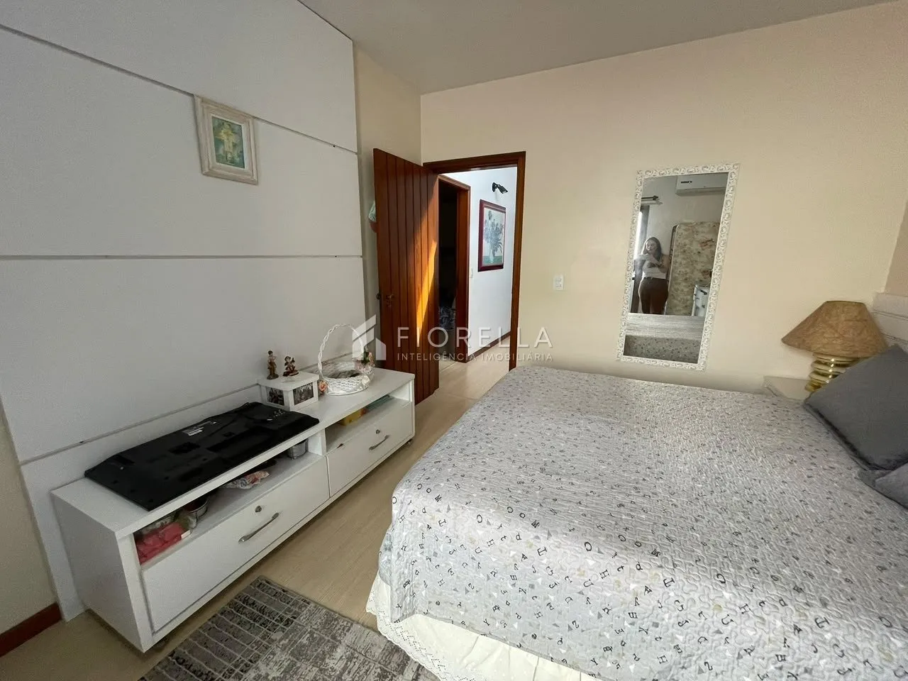 Furnished house, 376 m², with a water view — photo 46