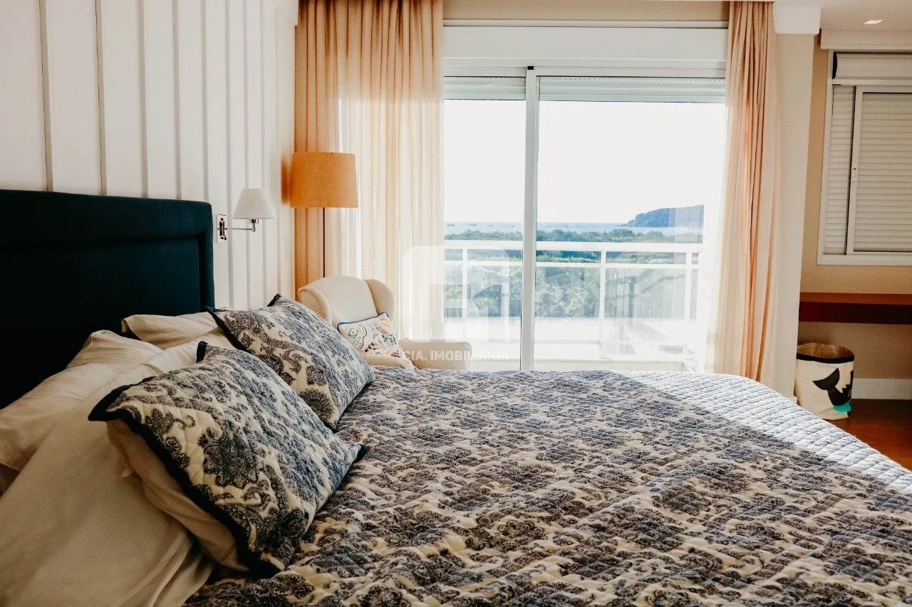 3-bedroom apartment with a private pool in Florianópolis — photo 71