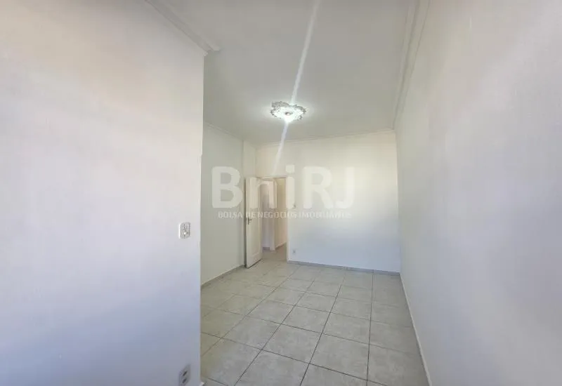 Apartamento com cozinha separada, 3 quartos e 1 banheiro — photo 7