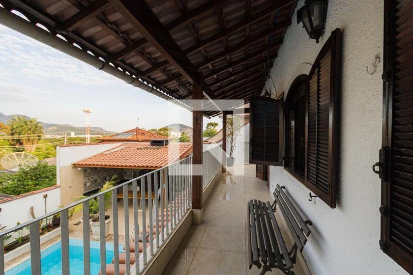 5-bedroom house with a mountain view in Rio de Janeiro — photo 7