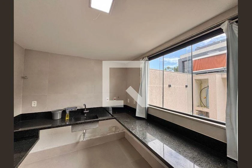 Condominium house with 3 en-suite bedrooms — photo 11