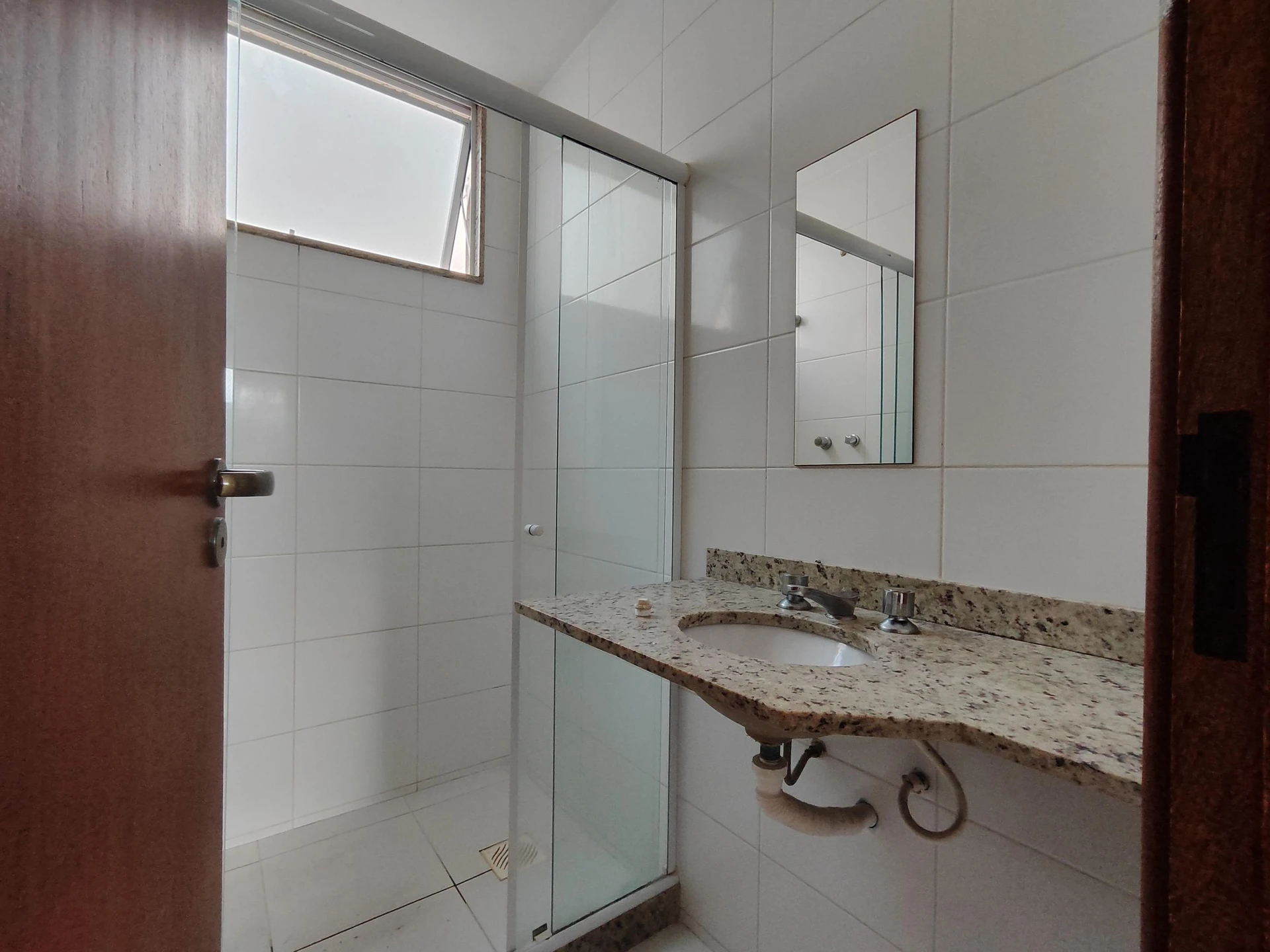 3-bedroom apartment, 1 with its own bathroom, 100 m² — photo 42