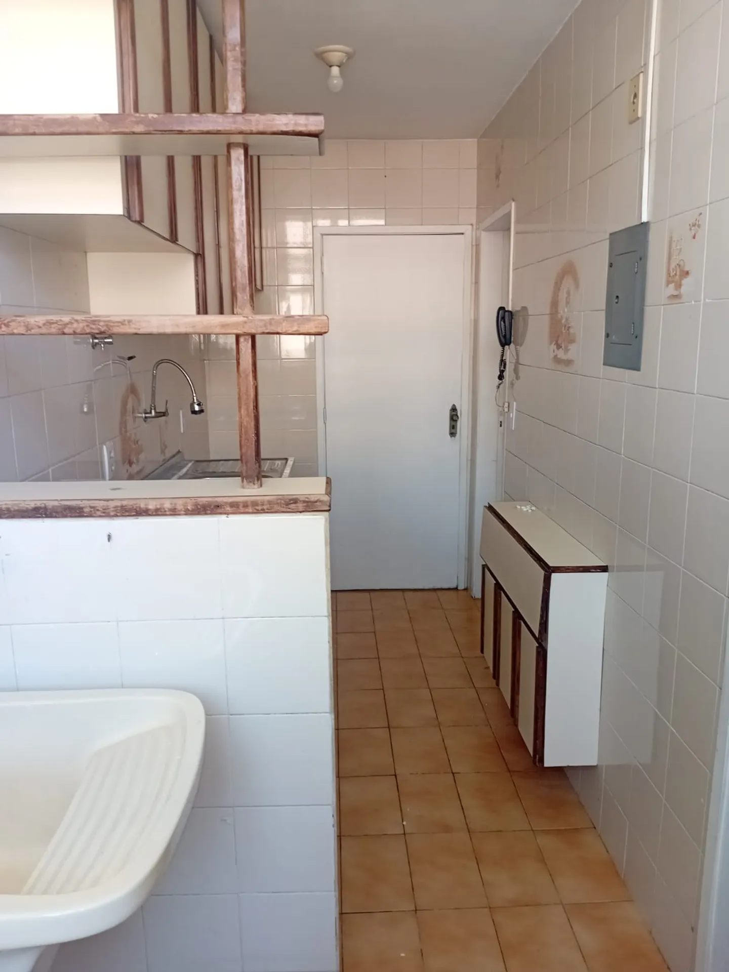 Apartment, 71 m², with wood or laminate floors — photo 5