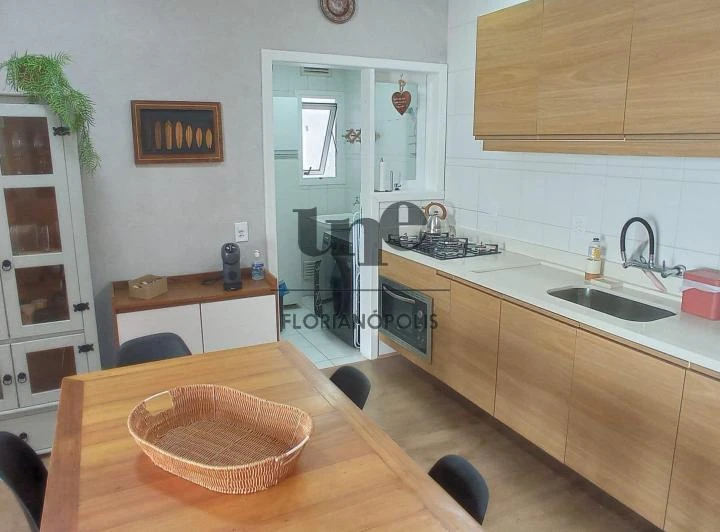 Apartamento para alquiler con 3 dormitorios y 81 m² — photo 3