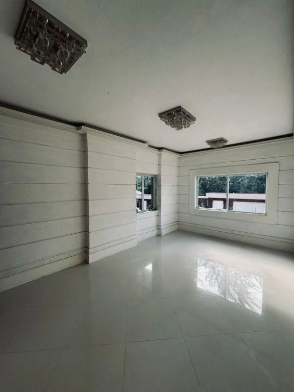Furnished house with 6 en-suites and a private pool — photo 39