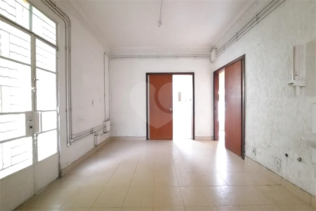 House with 5 bedrooms and 5 bathrooms plus 4 parking — photo 2