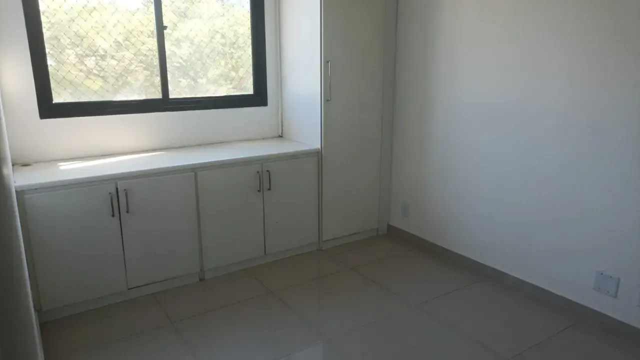 Apartamento semimobiliado com 3 quartos e cozinha separada — photo 7