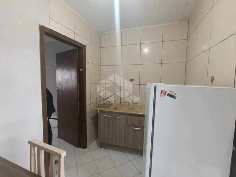Furnished 30 m² studio with 1 bedroom and separate kitchen — photo 4
