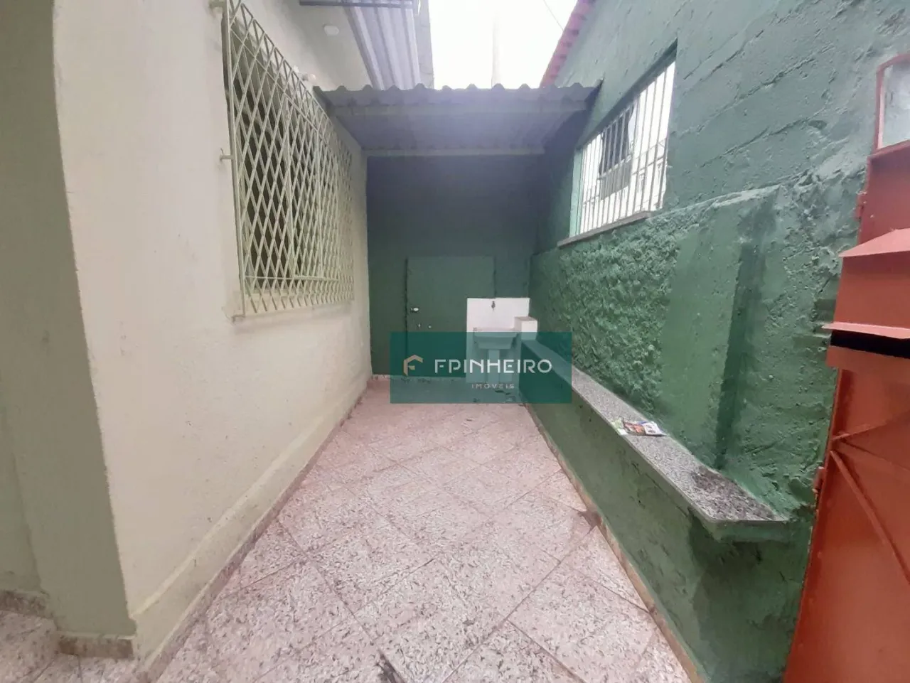 Casa com 2 dormitórios, 1 banheiro e varanda — photo 10