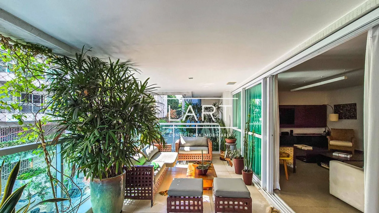 3-bedroom apartment with 240 m² and 3 parking spaces — photo 10