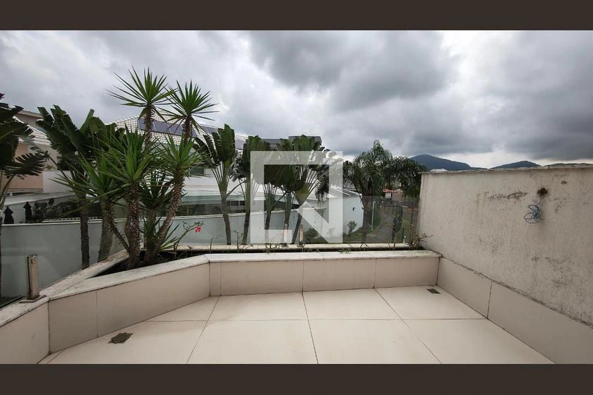 House, 430 m², with a private pool — photo 19