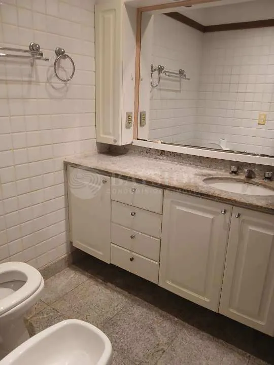 Apartment with private area and 3 bedrooms — photo 2