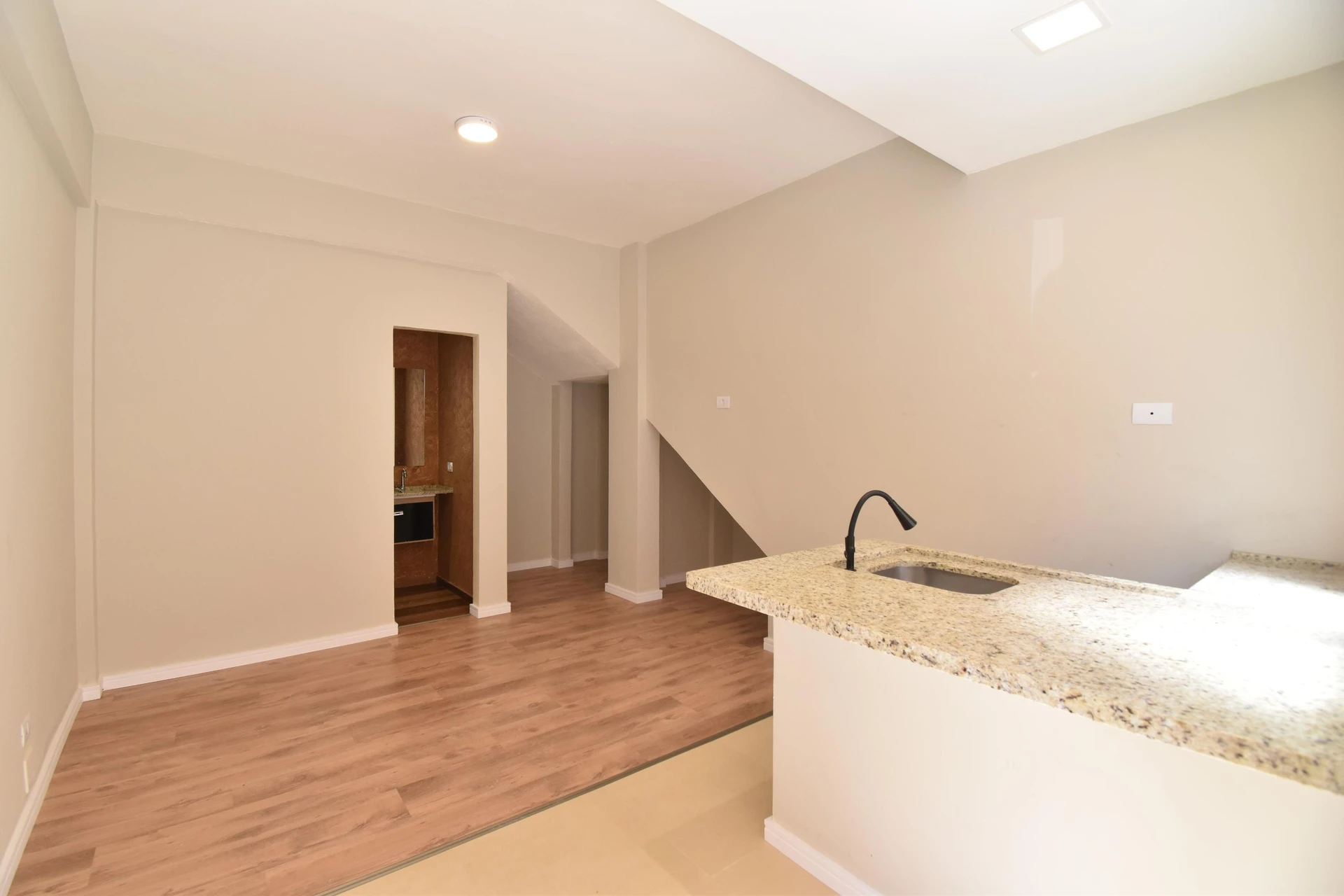 Studio, 38 m², with wood or laminate floors
