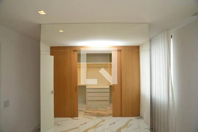 320 m² furnished penthouse with 4 bedrooms and 7 baths — photo 39