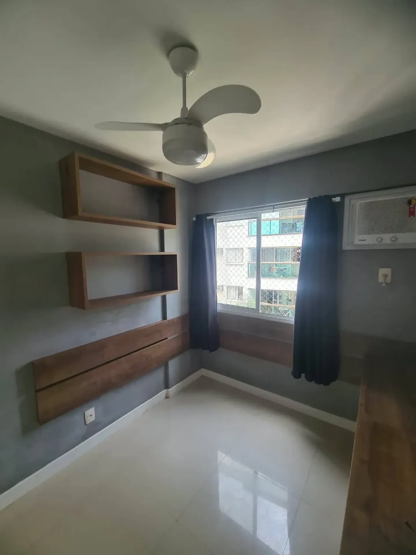 Walk-in closet in a 3-bedroom apartment, 81 m² — photo 11