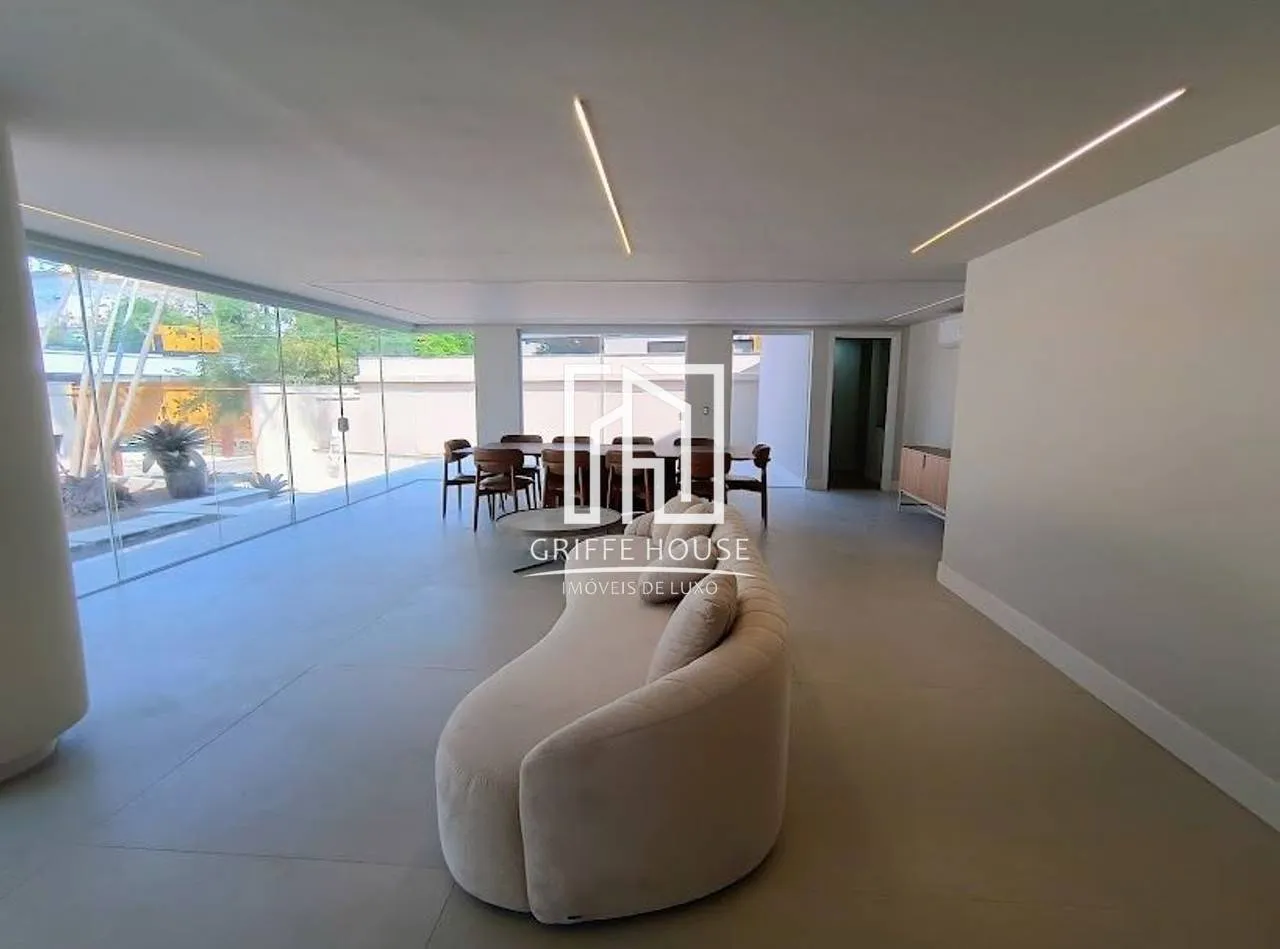 House with 5 bedrooms and 5 bathrooms, open-plan kitchen — photo 9