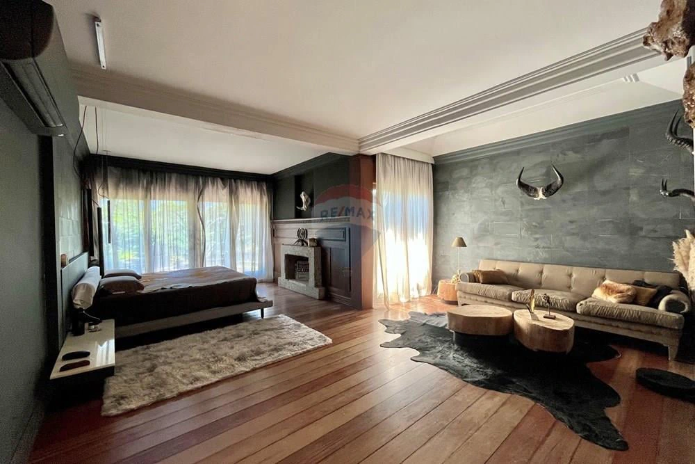 Будинок 1300 м² з 5 спальнями та 10 паркувань — photo 20