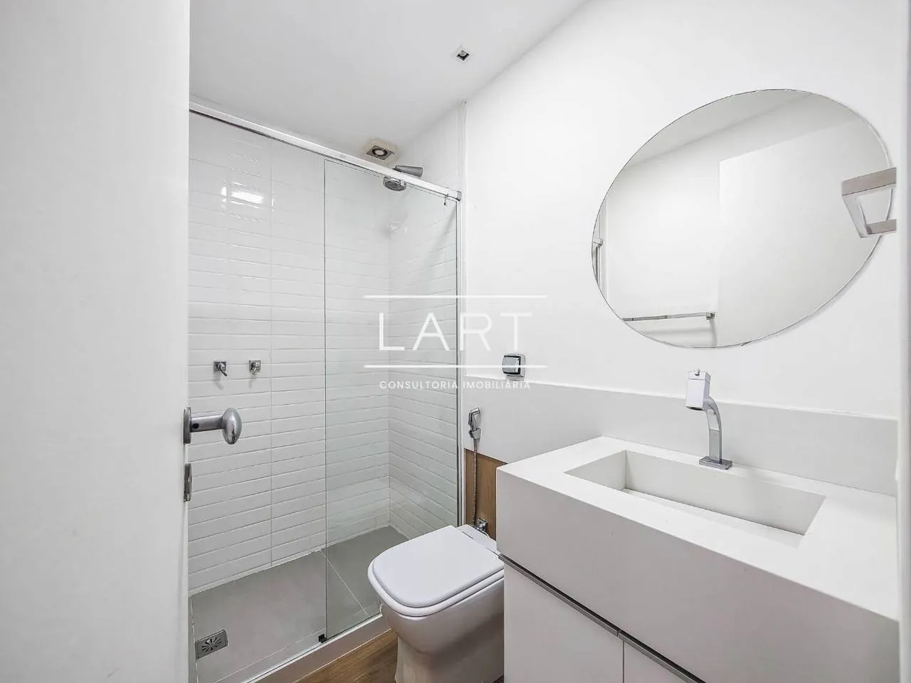 Furnished apartment, 465 m², with a water view — photo 27
