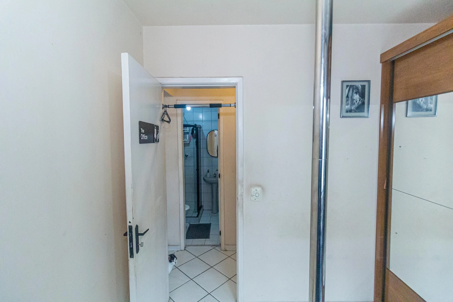 2-bedroom apartment in a building with a sauna — photo 14