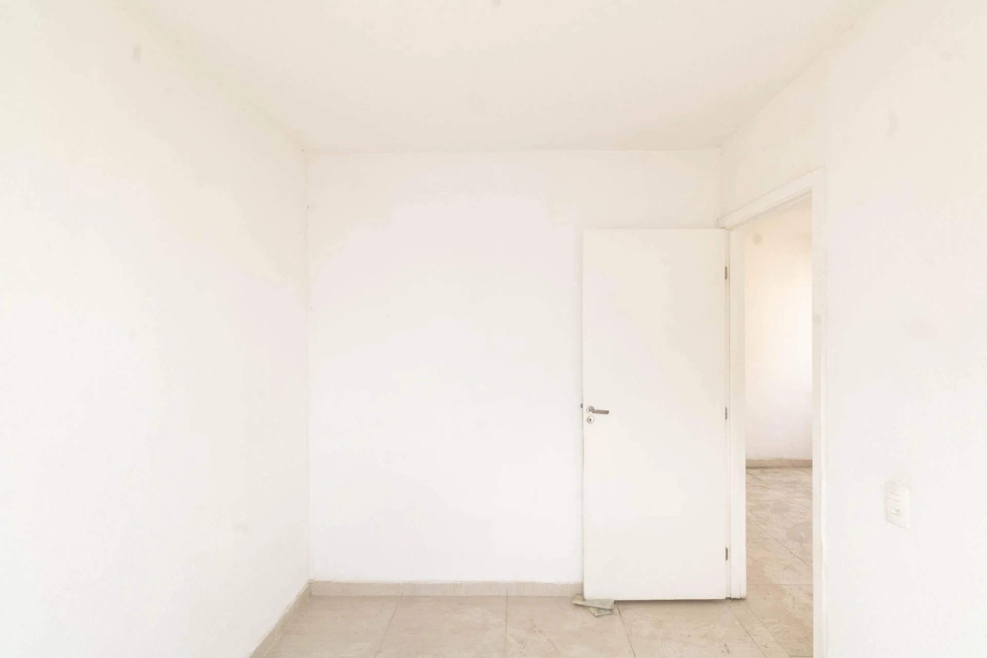2-bedroom rental apartment with a balcony — photo 36