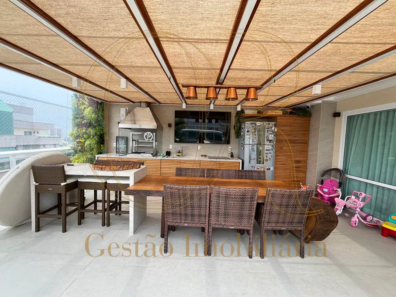 Apartamento mobiliado de 290 m² com 3 quartos e 4 banheiros — photo 3