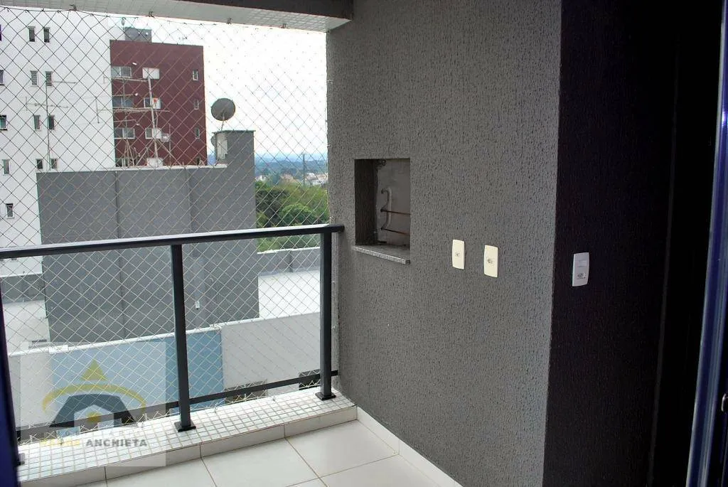 Glass-enclosed balcony in a one-bedroom apartment, 42 m² — photo 6