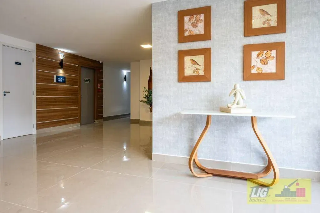 2-bedroom apartment with open-plan kitchen and gas stove — photo 18