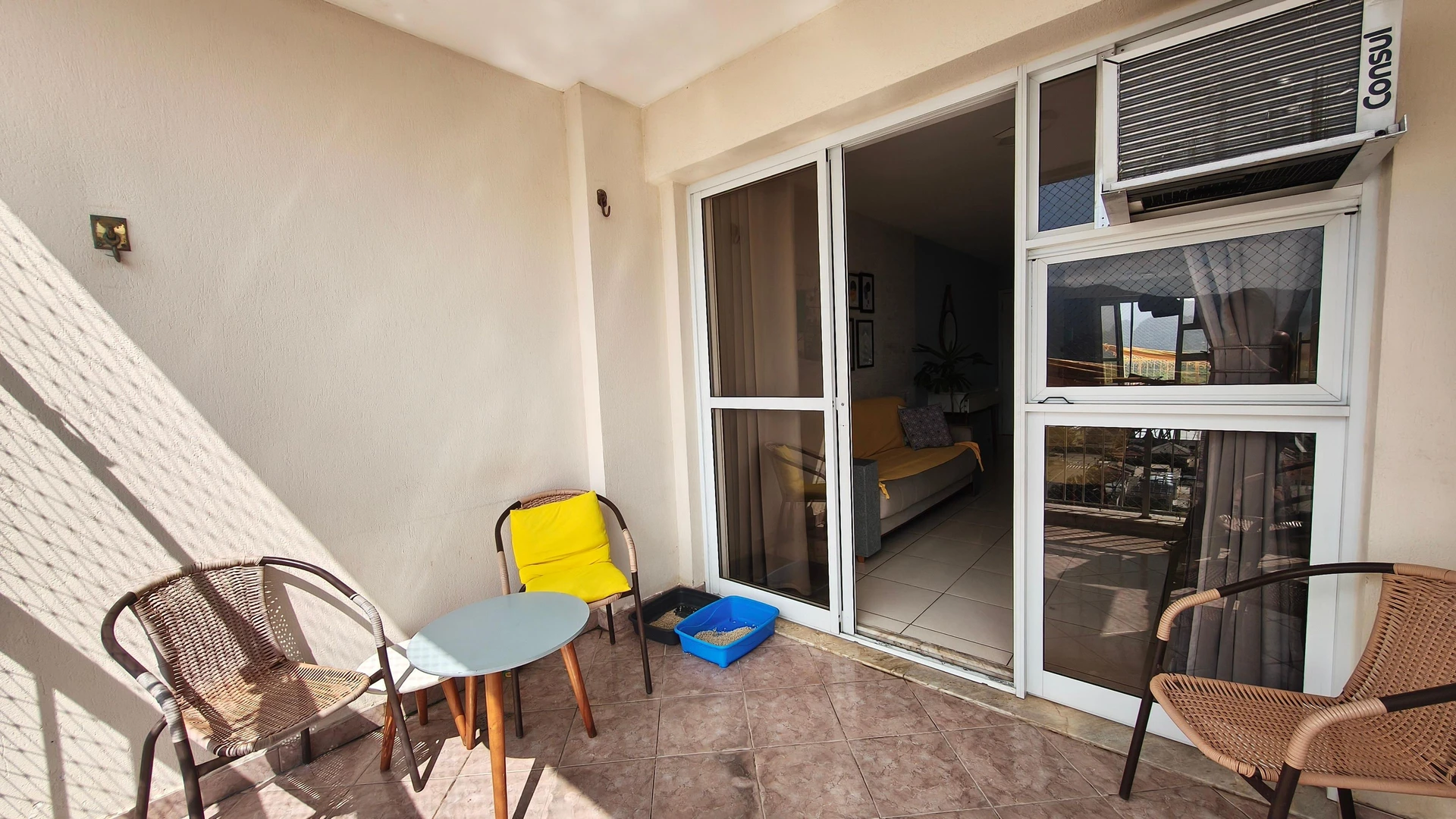 3-bedroom apartment with a mountain view in Rio de Janeiro — photo 23