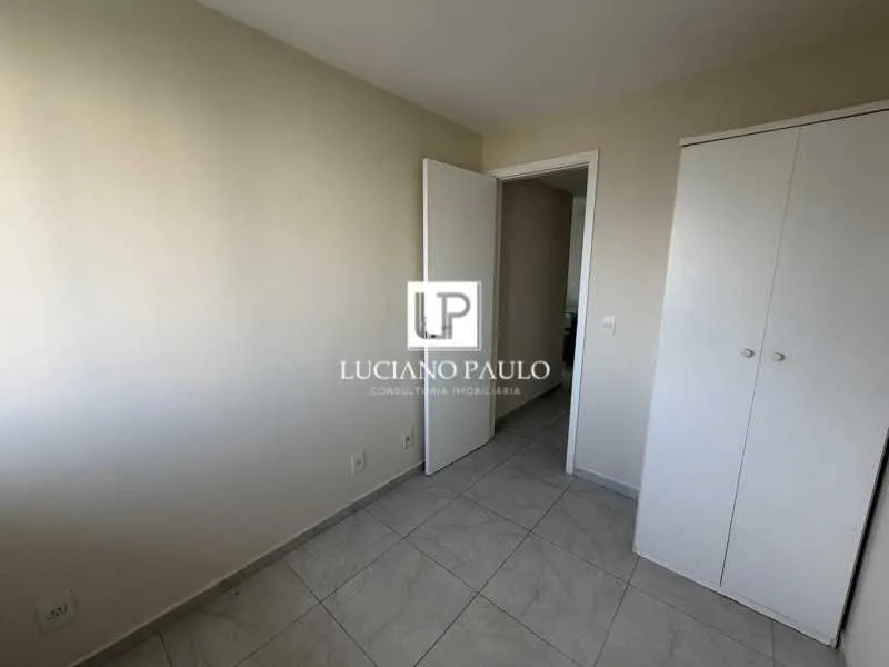 Unfurnished apartment with a balcony and 2 bedrooms — photo 17