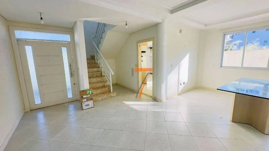 Casa con 4 dormitorios y balcón privado — photo 8