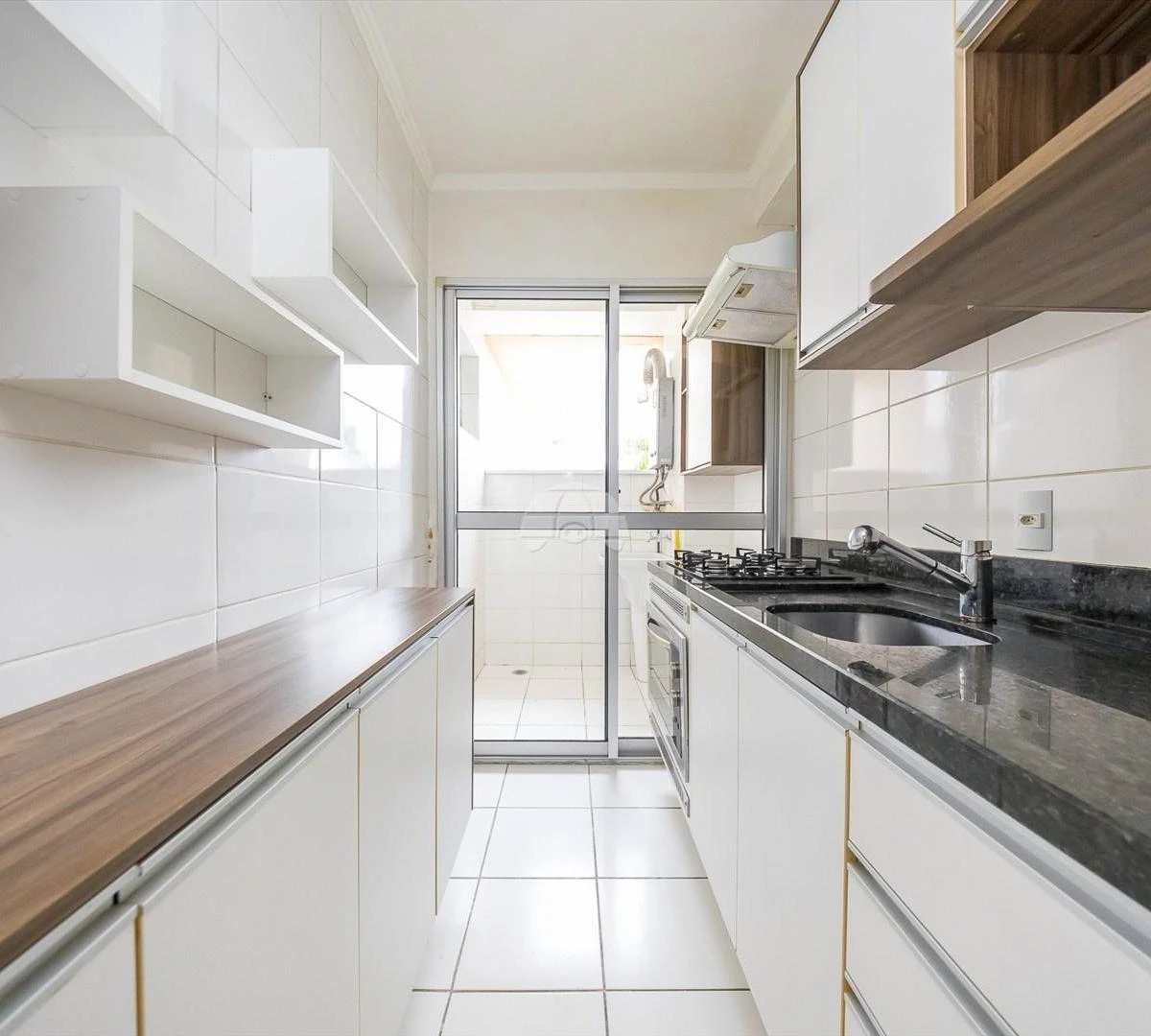 3-bedroom apartment with en-suite and 1 parking spot — photo 40