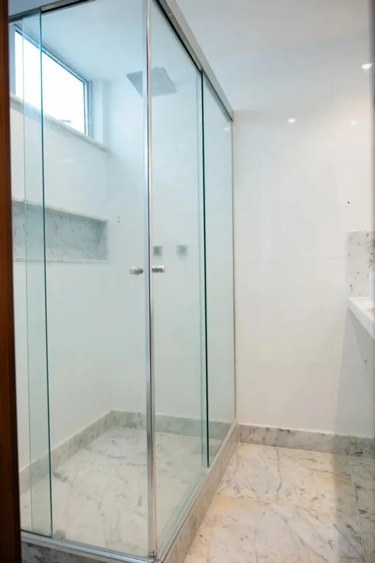 5-bedroom apartment, 1 with its own bathroom, 218 m² — photo 61