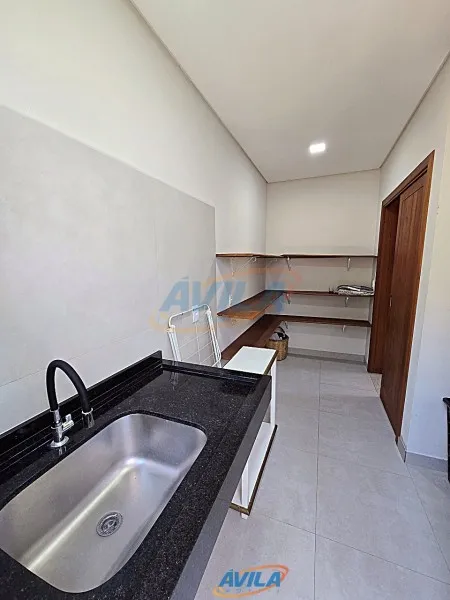 Casa mobiliada com 4 quartos e cozinha em conceito aberto — photo 6