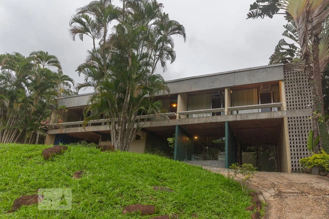 Condo house with 4 bedrooms and 400 m² — photo 75
