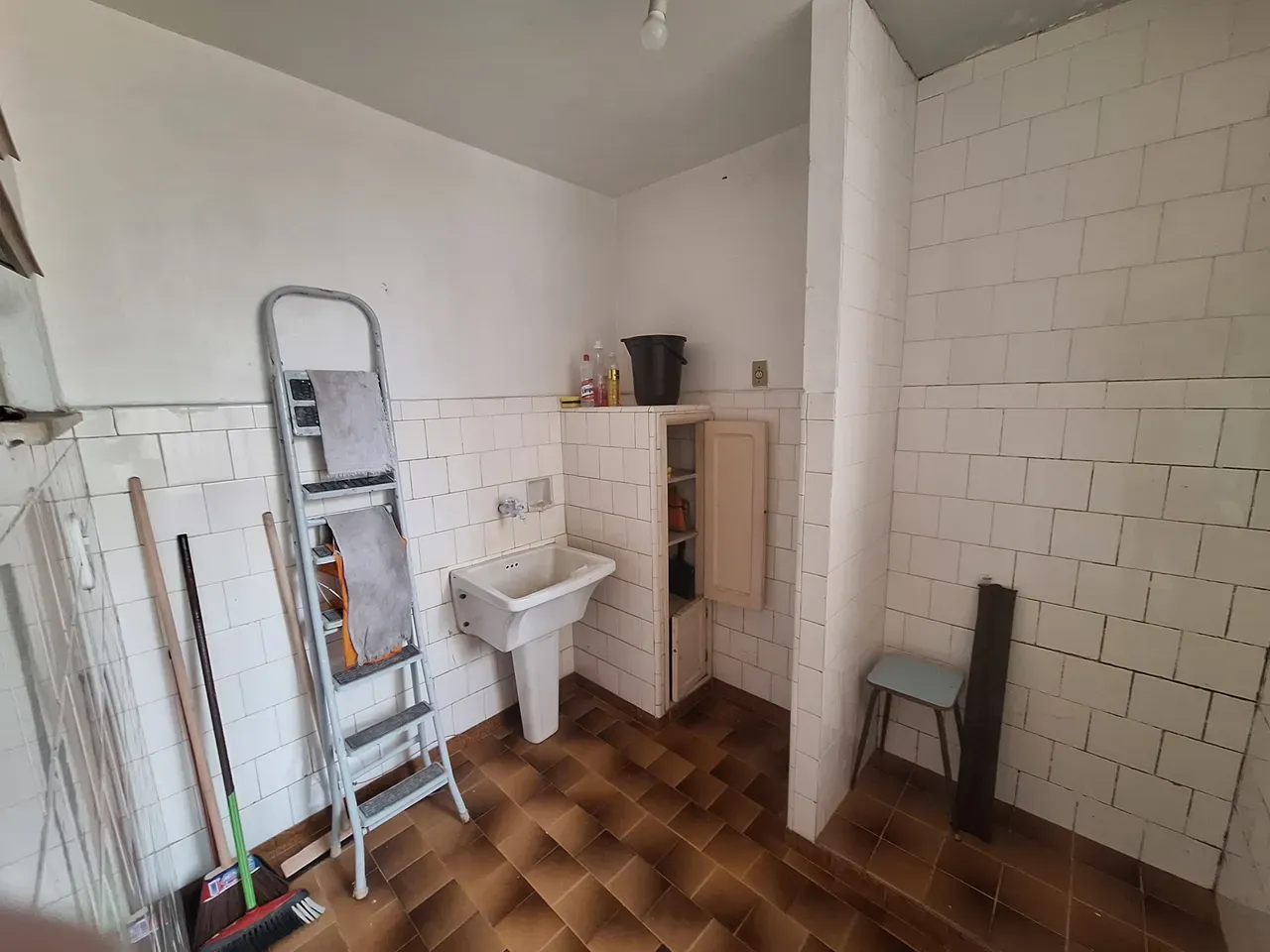 Unfurnished rental apartment with 2 bedrooms and 2 baths — photo 38