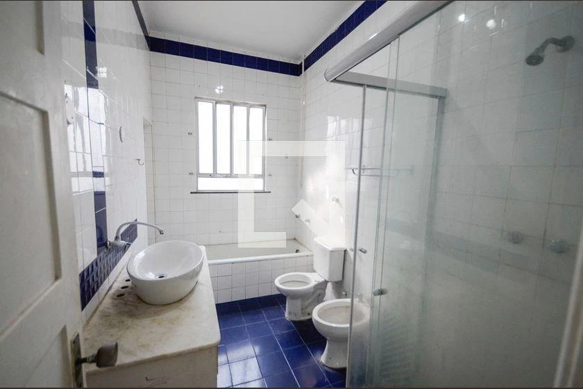 Rental house with 8 bedrooms and 8 bathrooms — photo 49