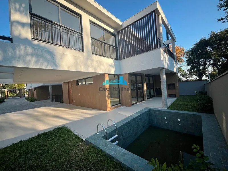 4-bedroom house with a garden in Florianópolis — photo 5