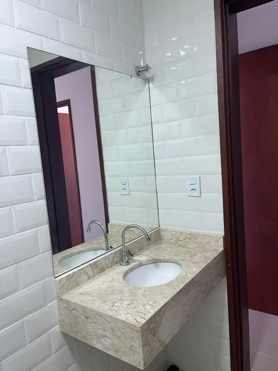 3-bedroom apartment with a mountain view in Rio de Janeiro — photo 10