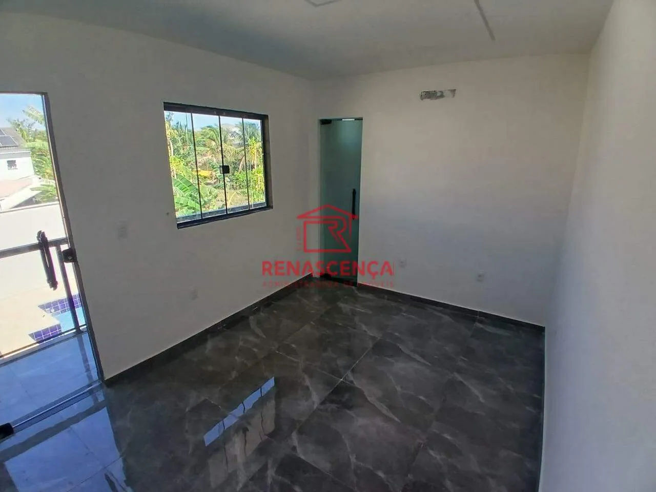 House with 5 bedrooms and 4 bathrooms, separate kitchen — photo 3