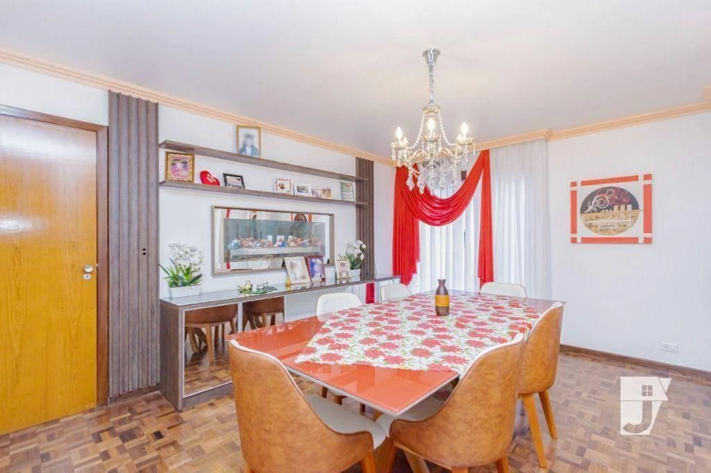 Ванна та 4 спальні: будинок 258 м² — photo 12