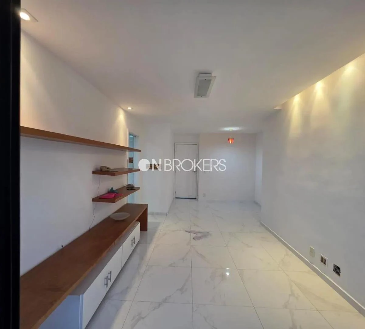 62 m² apartment with 2 bedrooms and balcony — photo 9