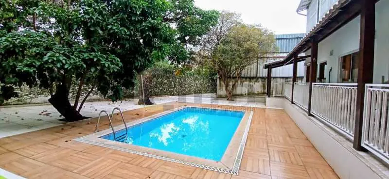 Casa térrea de 350 m² com 6 quartos e 5 suítes — photo 7